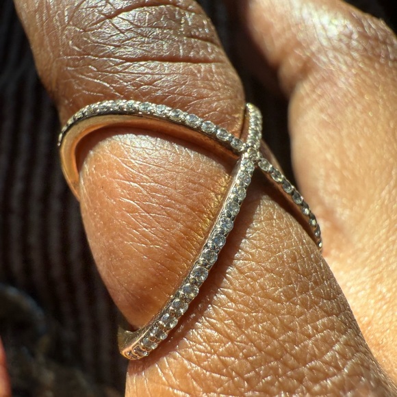 Lefonn Elegant Gold Crossover Ring Size 6 - Picture 5 of 7